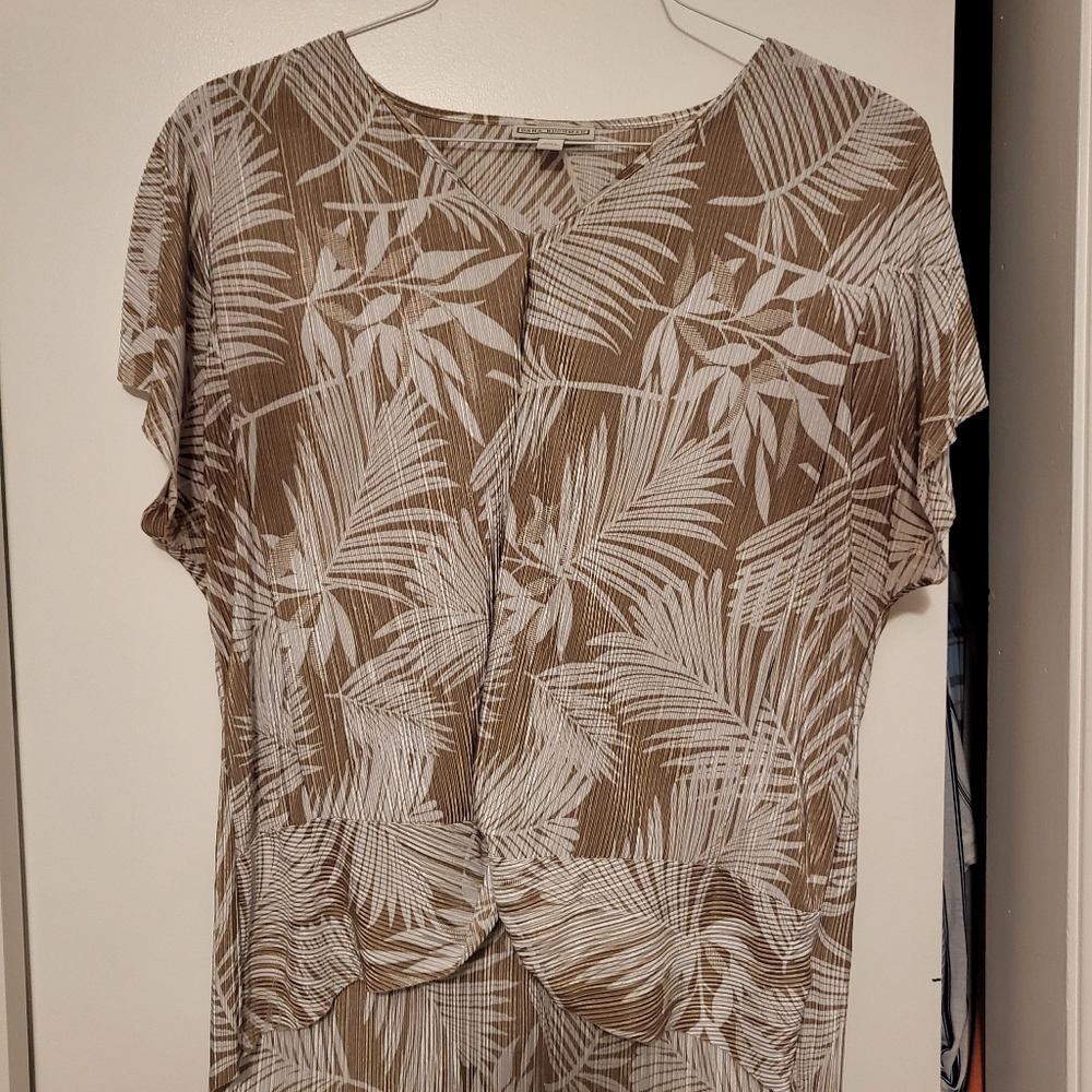 Dana Buchman casual work top. Size XL
